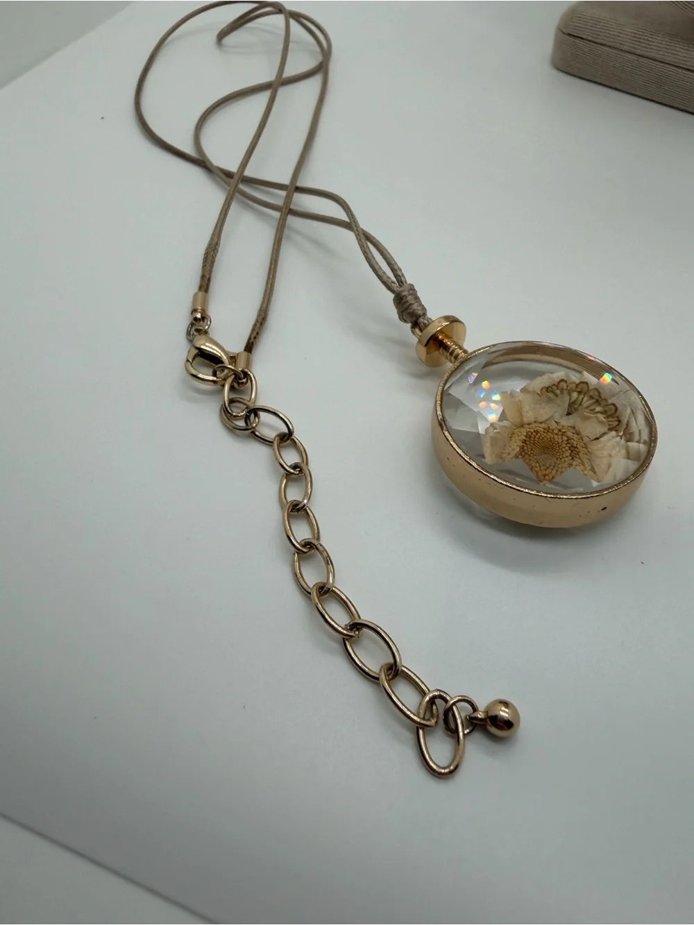 Vintage resin flower corded necklace